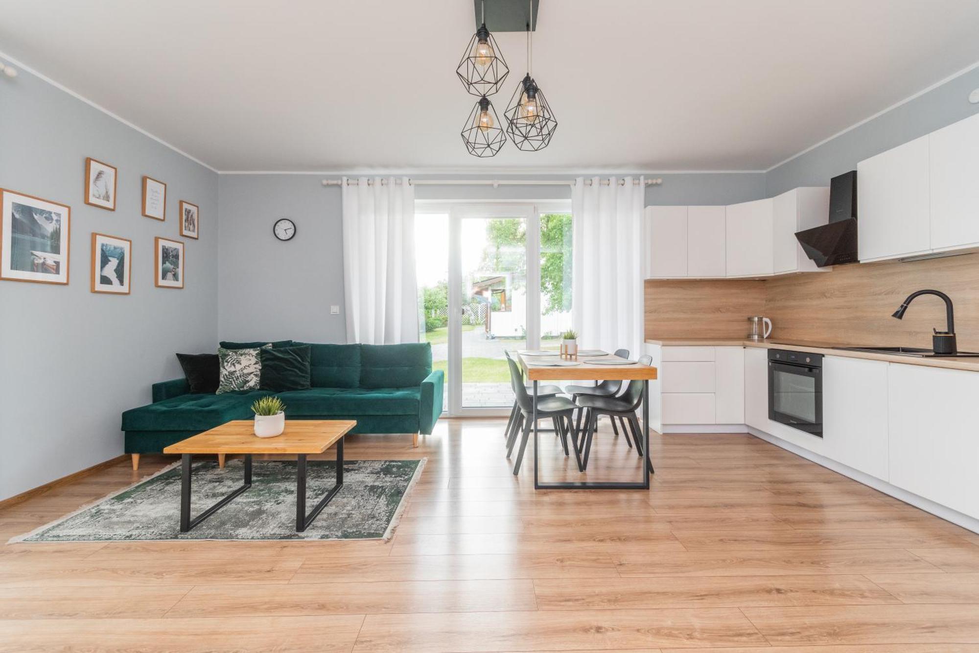 Hupkas Apartementy I Pokoje Homestay Jantar